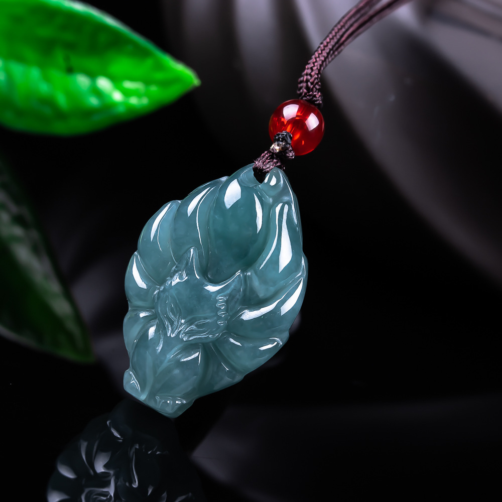 Accessories Woman - Натуральный бирманский нефритовый кулон-лиса, винтажные аксессуары,