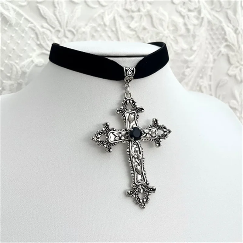 Women'S Victorian Accessories - Винтажное античное серебряное колье с крестом,